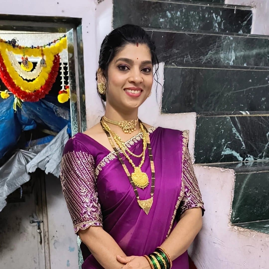 Sheetal Dabhi, bridal hair and makeup artist in Mumbai